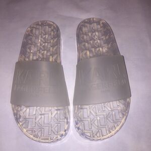 Karl lagerfeld tayla